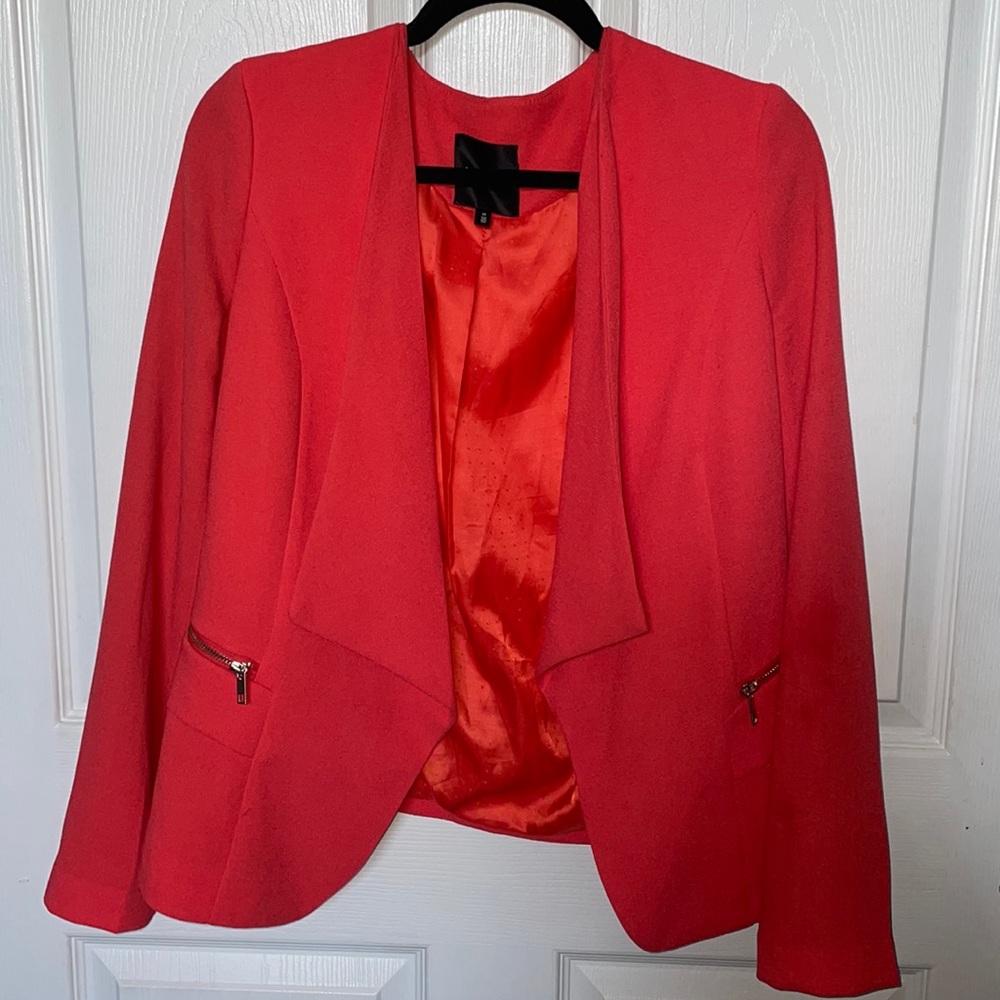Blazer - Picture 3 of 6